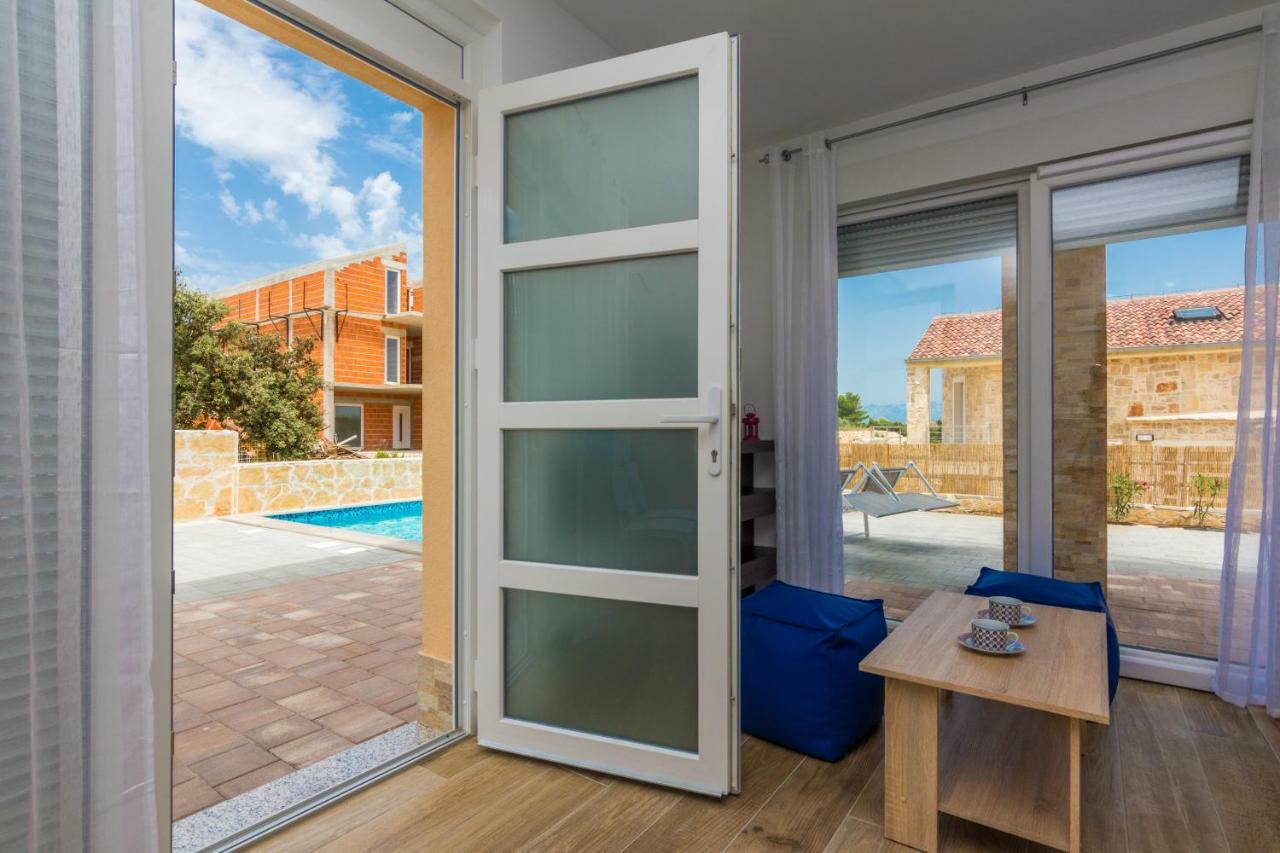 Fabulous House B With Outdoor Pool Apartment Затон Екстериор снимка