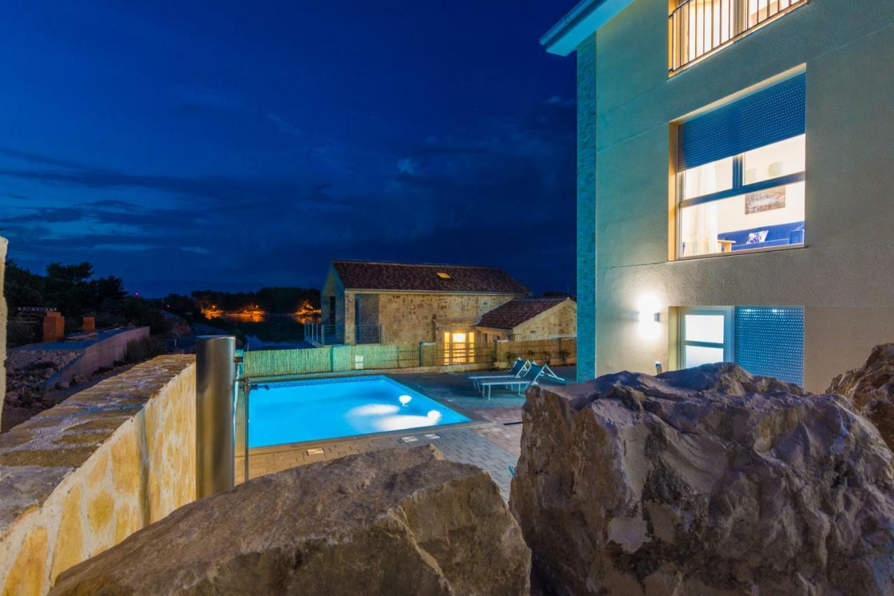 Fabulous House B With Outdoor Pool Apartment Затон Екстериор снимка