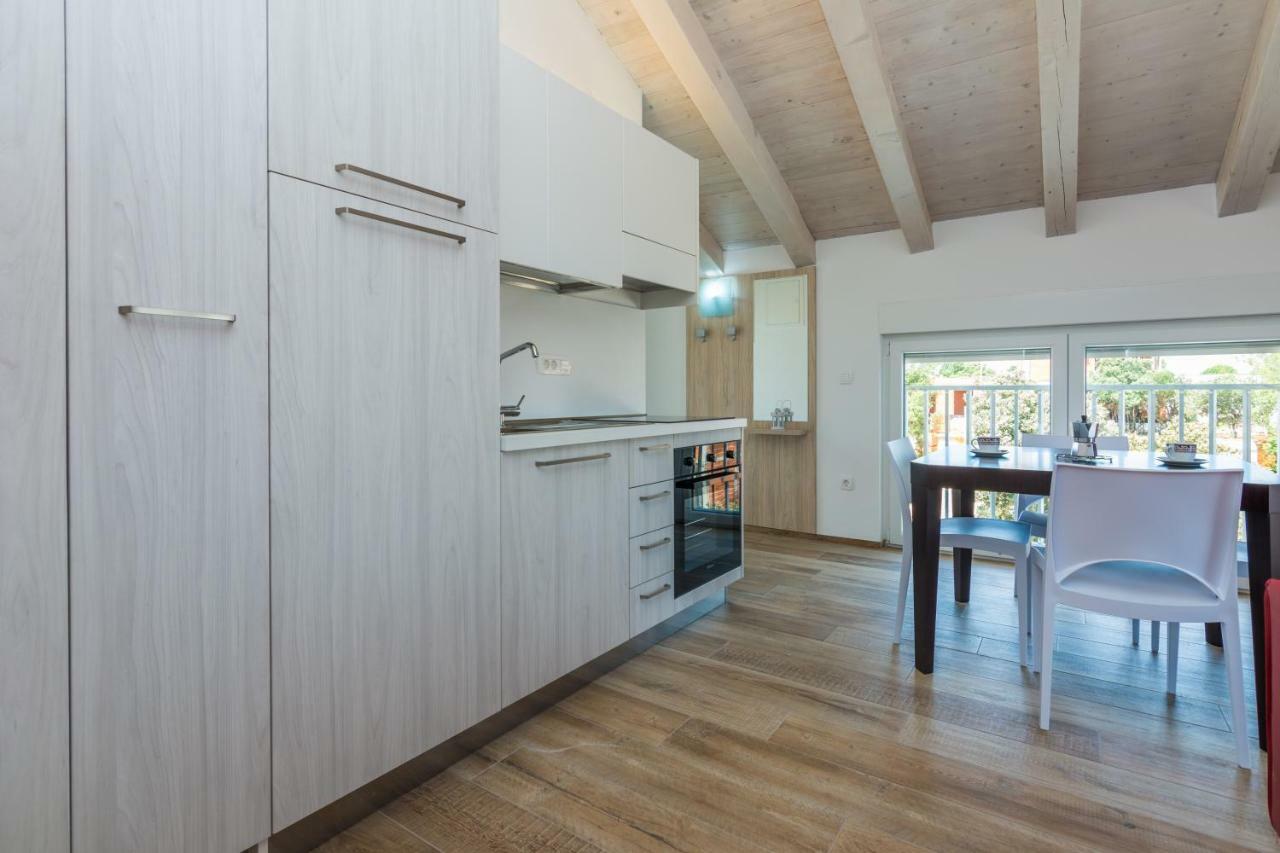 Fabulous House B With Outdoor Pool Apartment Затон Екстериор снимка