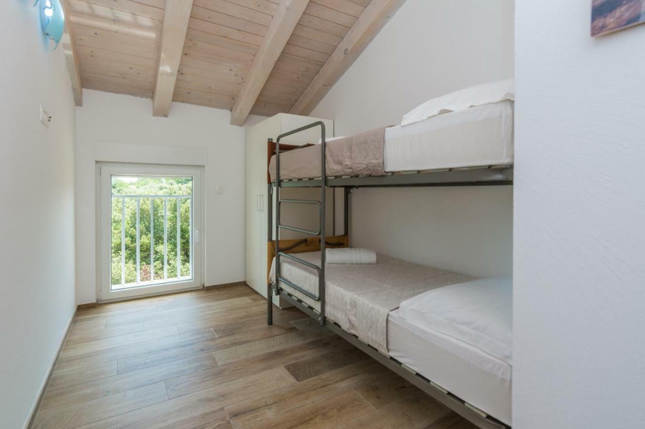 Fabulous House B With Outdoor Pool Apartment Затон Екстериор снимка