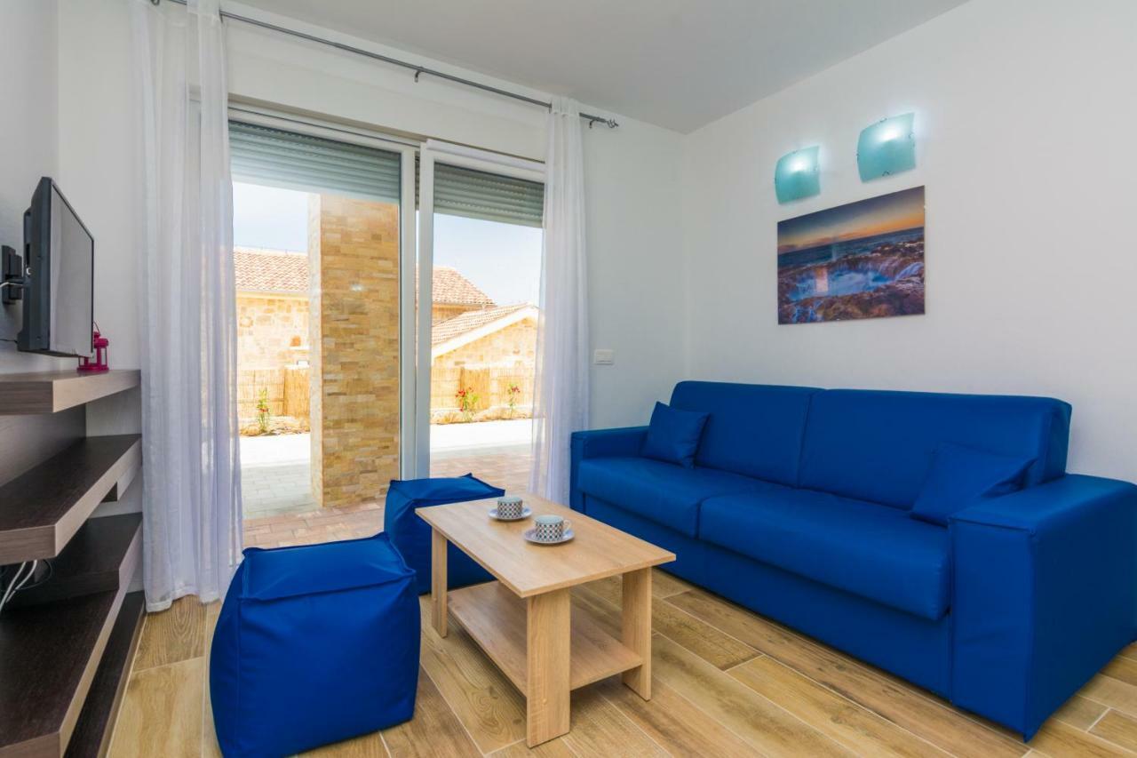 Fabulous House B With Outdoor Pool Apartment Затон Екстериор снимка